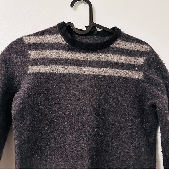 Winter/Spring Sweater for Men - Picture 4 of 5